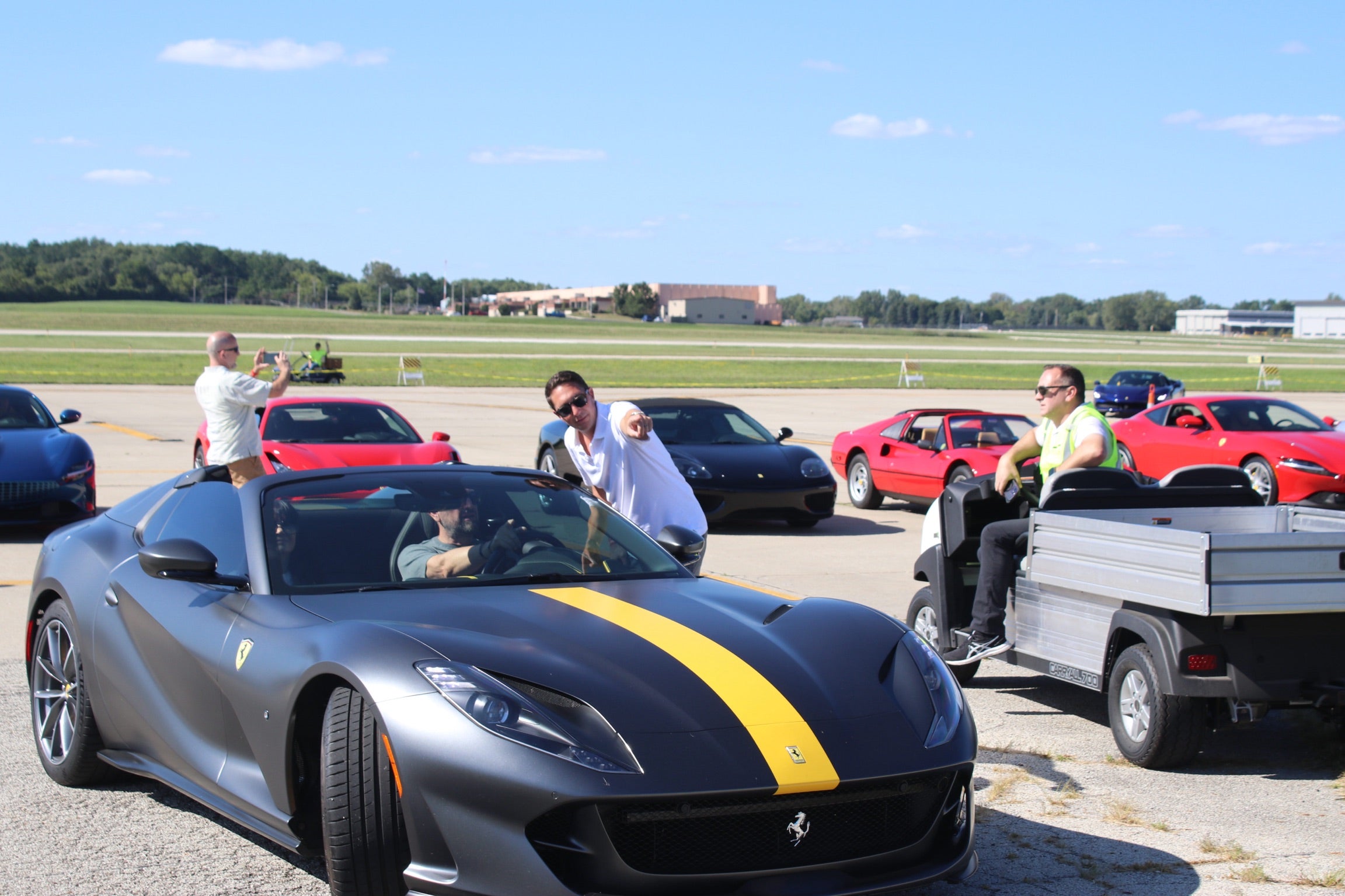 Tailor-made suit to match your Ferrari - Consultation
